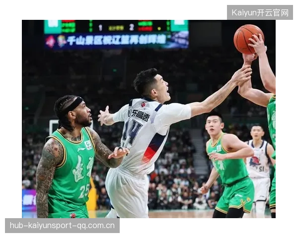 山东高速男篮外线投射精准，三分球成为制胜法宝